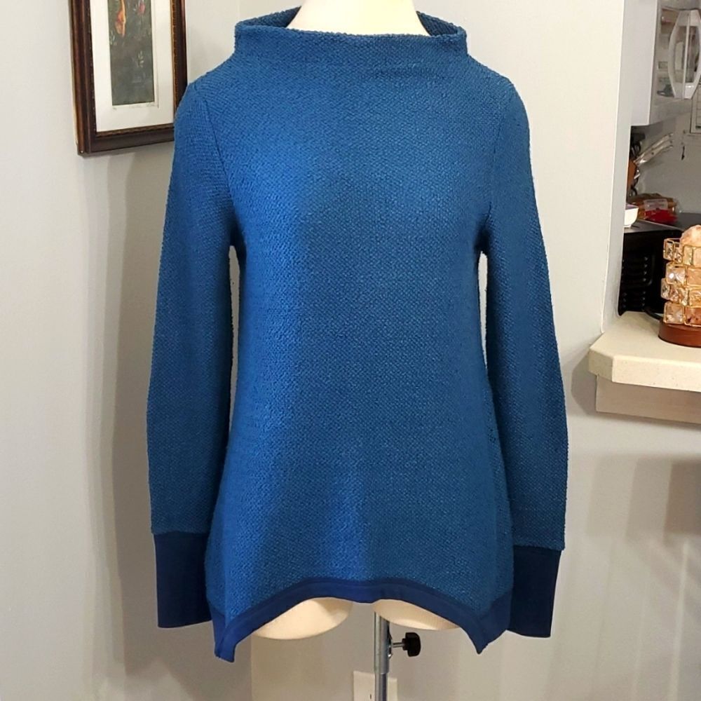 Anthropology‎ blue cable knit sweater, Xsmall. Cowell neck.